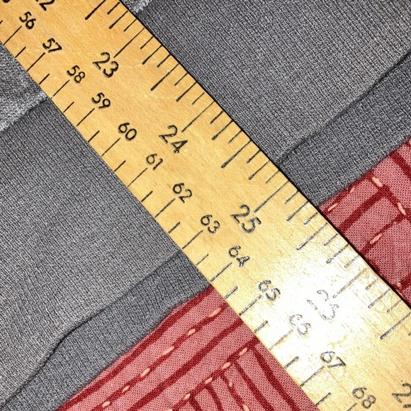 Volcom Men's size small Heather Gray Crewneck Sweater - Picture 7 of 11